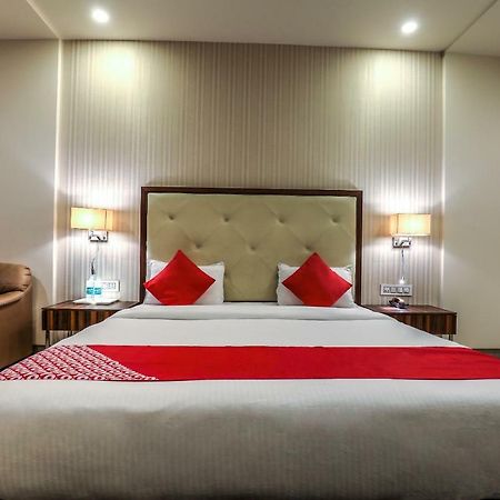 Capital O 1251 Hotel Suprabha וורנגל מראה חיצוני תמונה