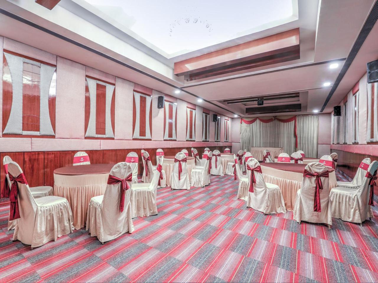 Capital O 1251 Hotel Suprabha וורנגל מראה חיצוני תמונה