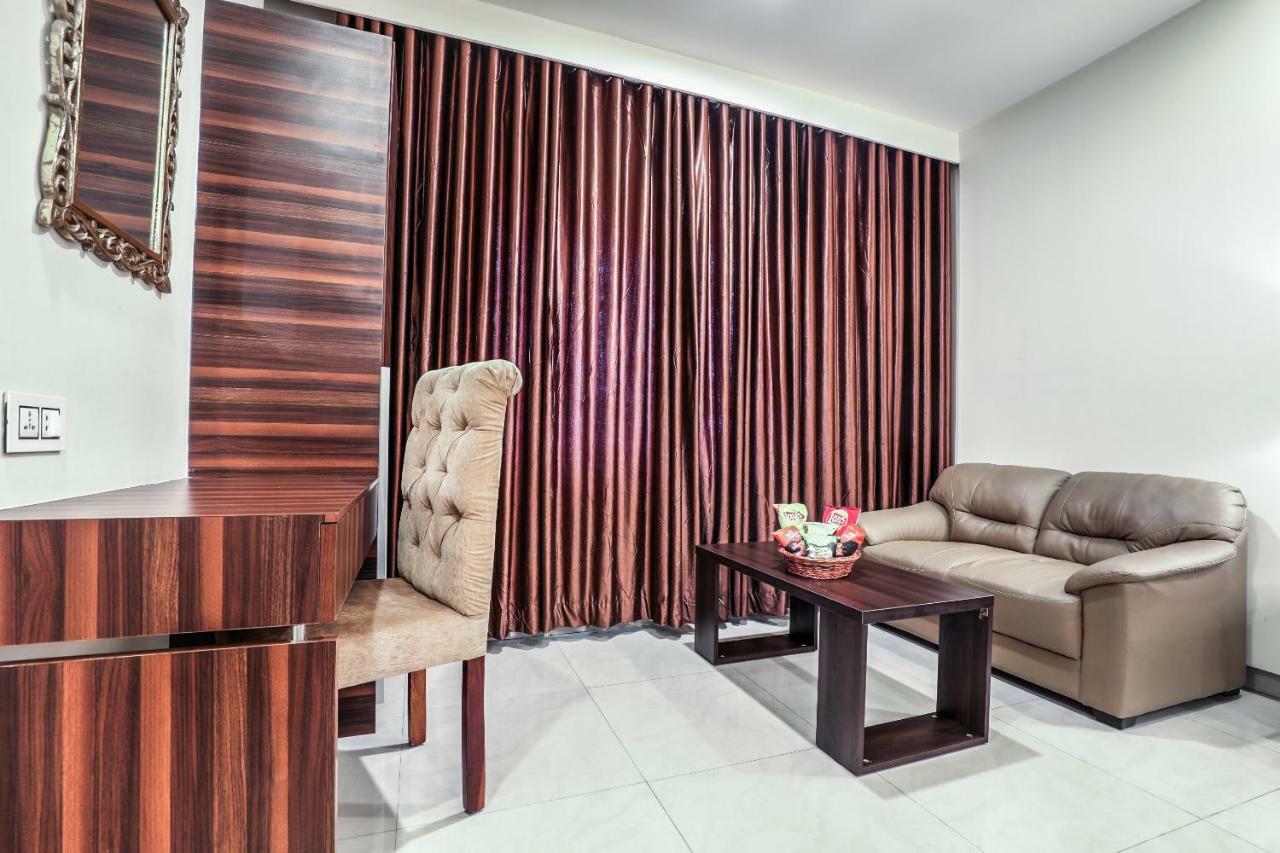 Capital O 1251 Hotel Suprabha וורנגל מראה חיצוני תמונה